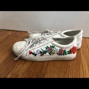 steve madden floral embroidered sneakers